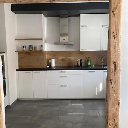 아파트 - Cave del Predil