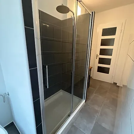 아파트 - Cave del Predil